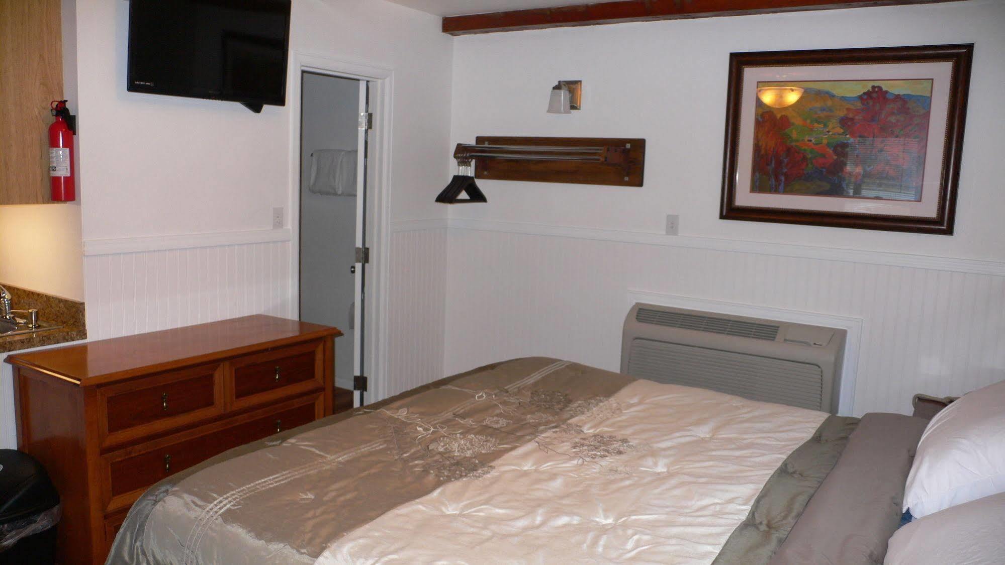 رايفل Western Star Inn المظهر الخارجي الصورة
