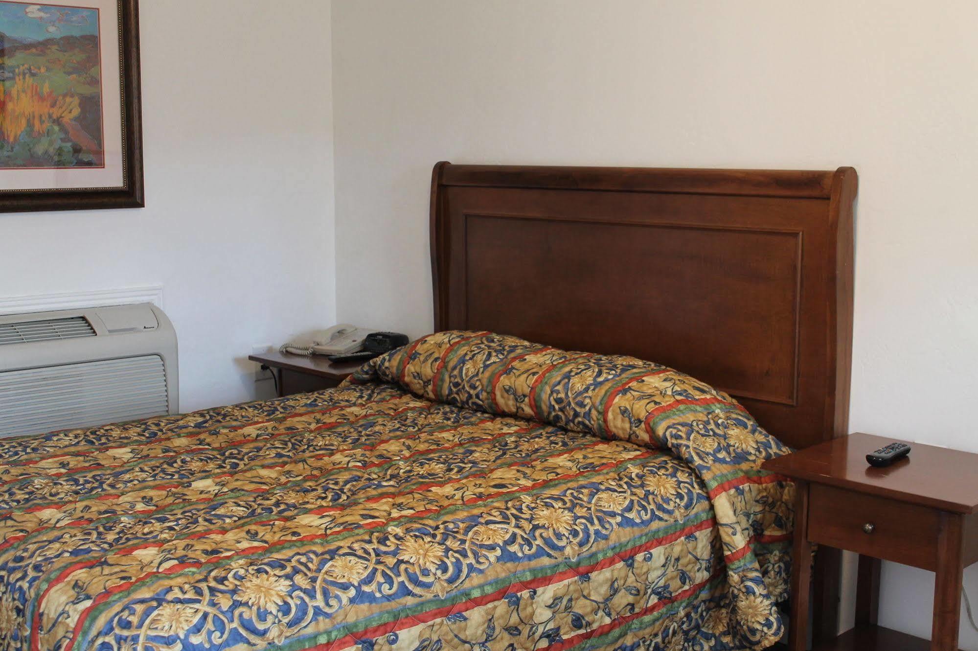 رايفل Western Star Inn المظهر الخارجي الصورة